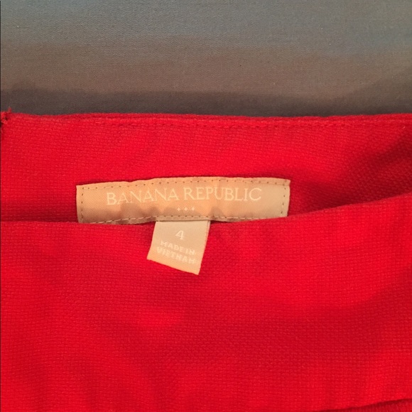 Red Banana Republic summer pencil skirt // Size 2 - Picture 4 of 4